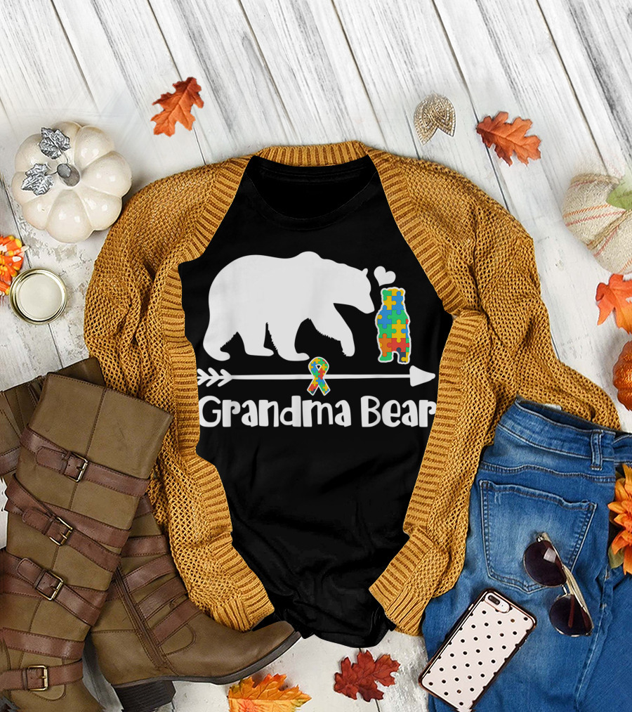 Grandma Bear Autism Awareness Puzzle Piece Ribbon Heart Support T-Shirt