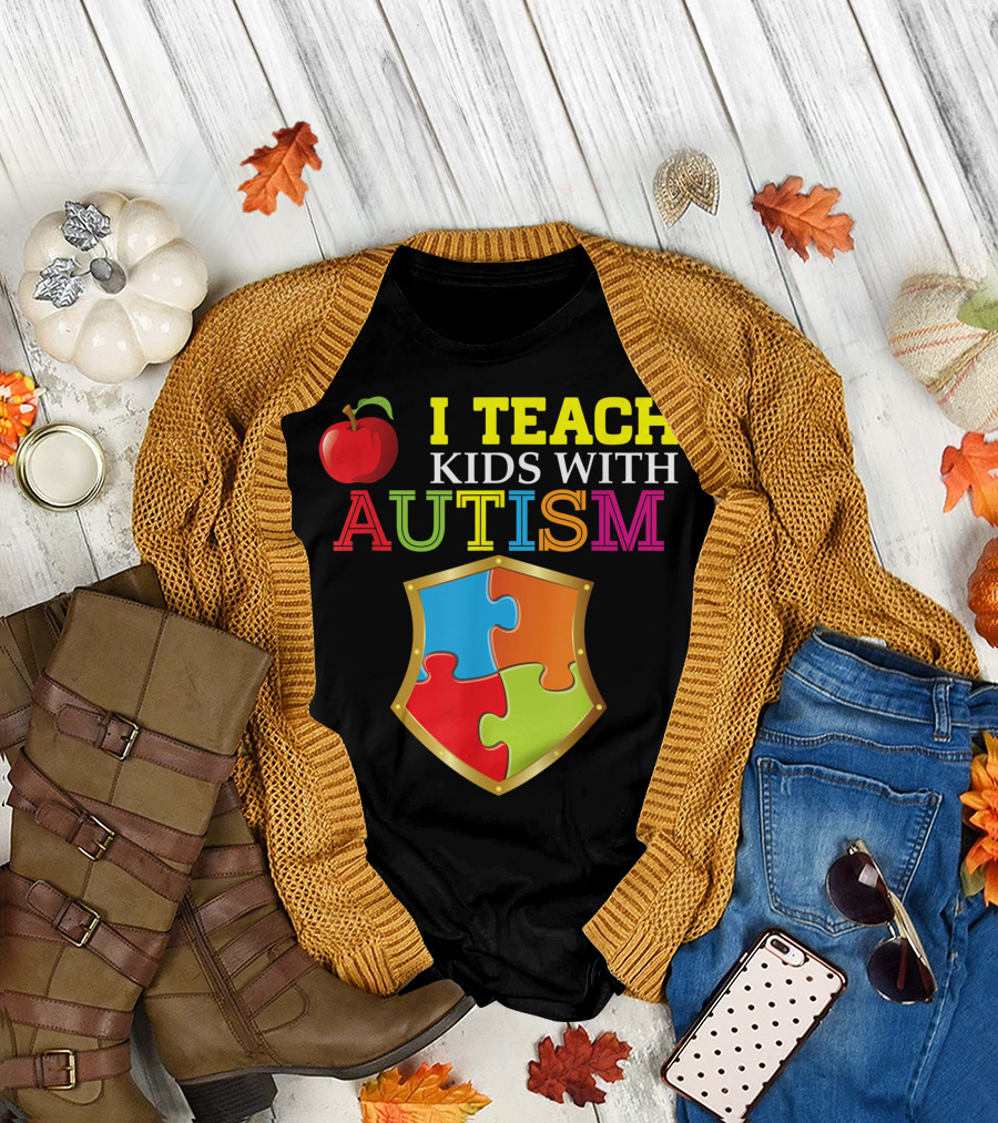 I Teach Kids With Autism Puzzle Shield Apple Awareness T-Shirt