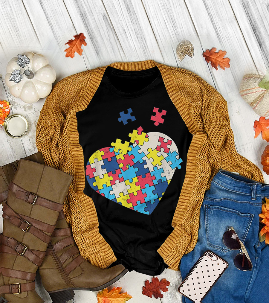 Love Autism Awareness Heart Puzzle Pieces T-Shirt