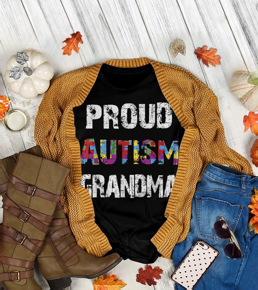 PROUD AUTISM GRANDMA Colorful Puzzle Pattern Text T-Shirt