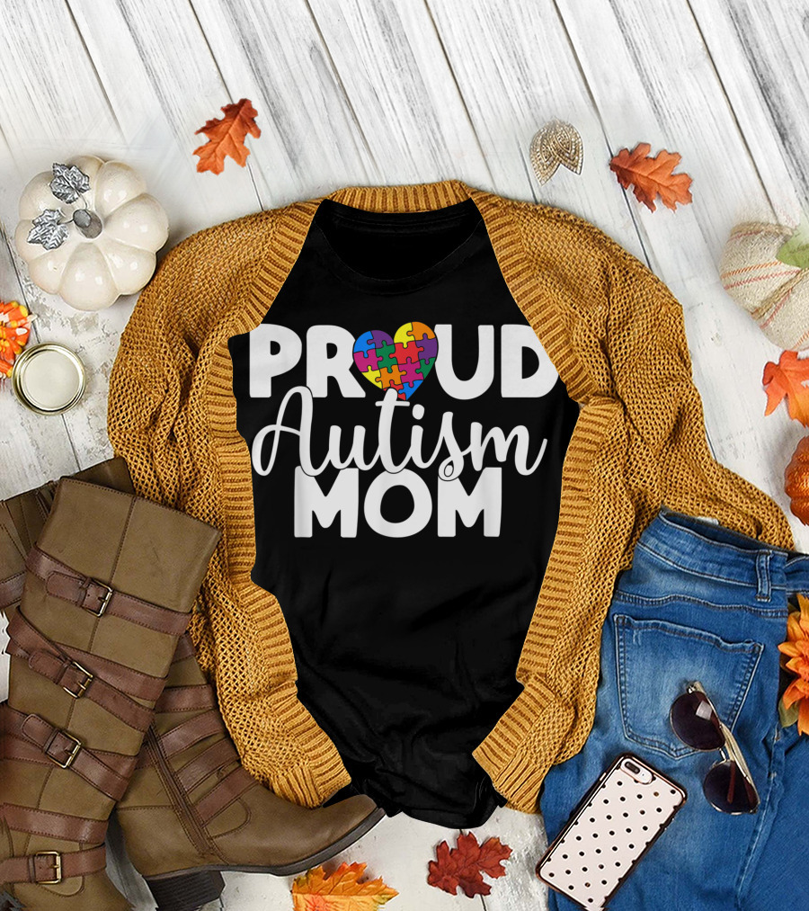Proud Autism Mom Autism Puzzle Heart T-Shirt