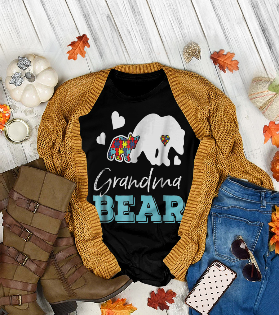 Grandma Bear Puzzle Heart Autism Awareness Moms T-Shirt