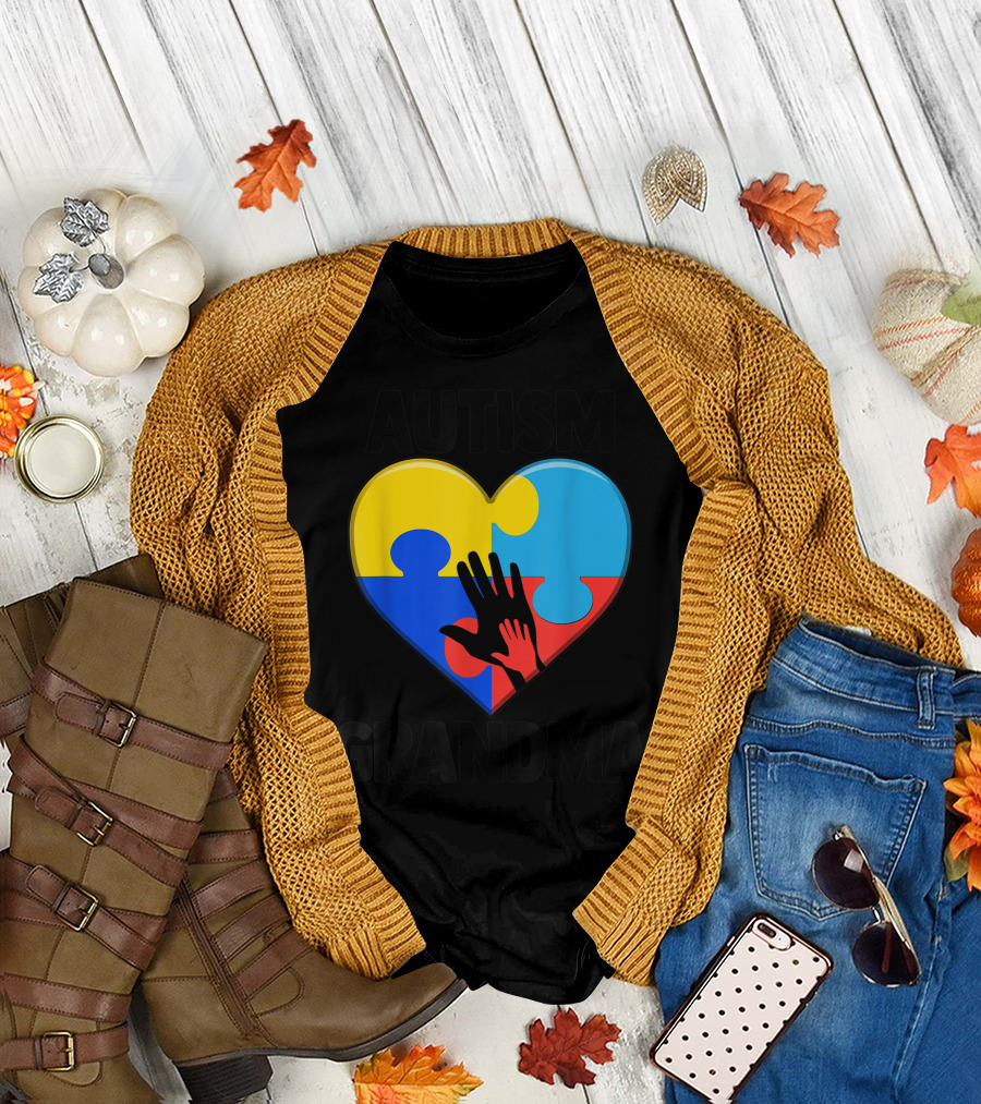 Autism Grandma Heart Puzzle Hands T-Shirt