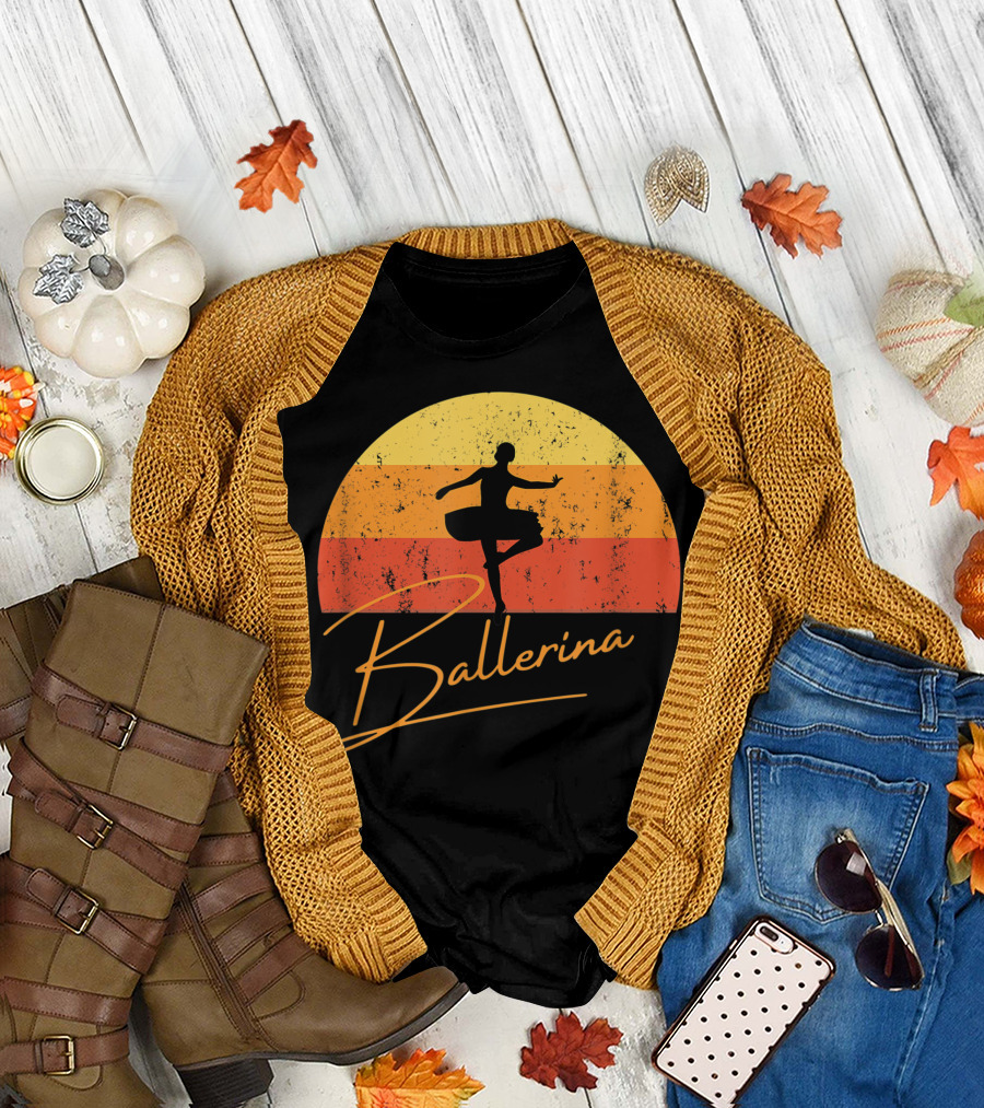 Vintage Ballerina Sunset Silhouette Classic Ballet Dancer T-Shirt