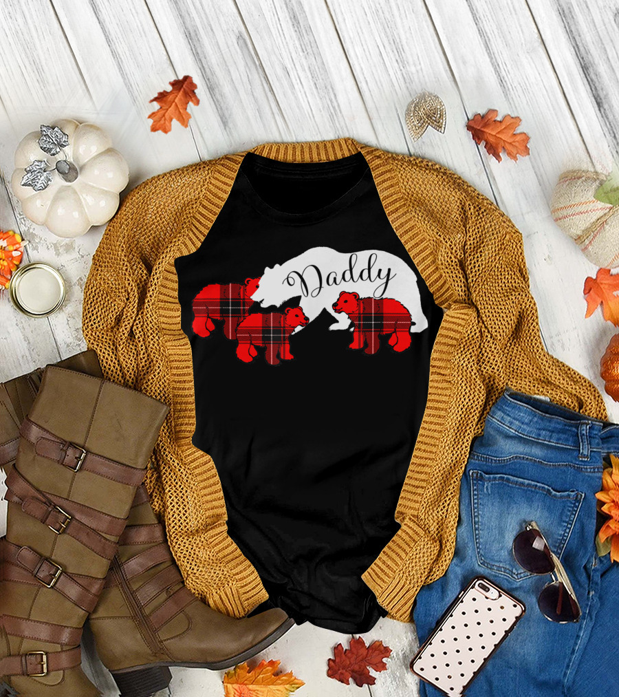 Daddy Bear Three Cub Red Plaid Dad Family T-Shirt