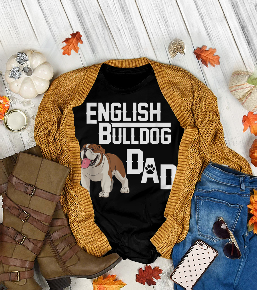 ENGLISH BULLDOG DAD Paw Print Graphic with Cartoon Dog T-Shirt