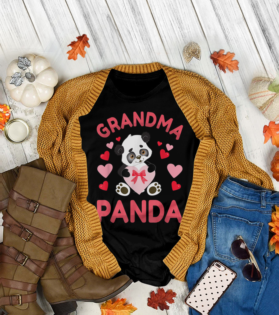 Grandma Panda Love Heart Birthday Grandmother T-Shirt