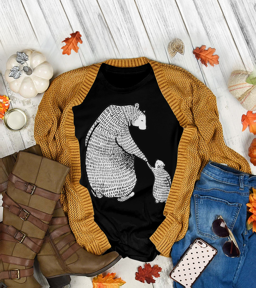 Mama Bear And Baby Bear Embrace T-Shirt