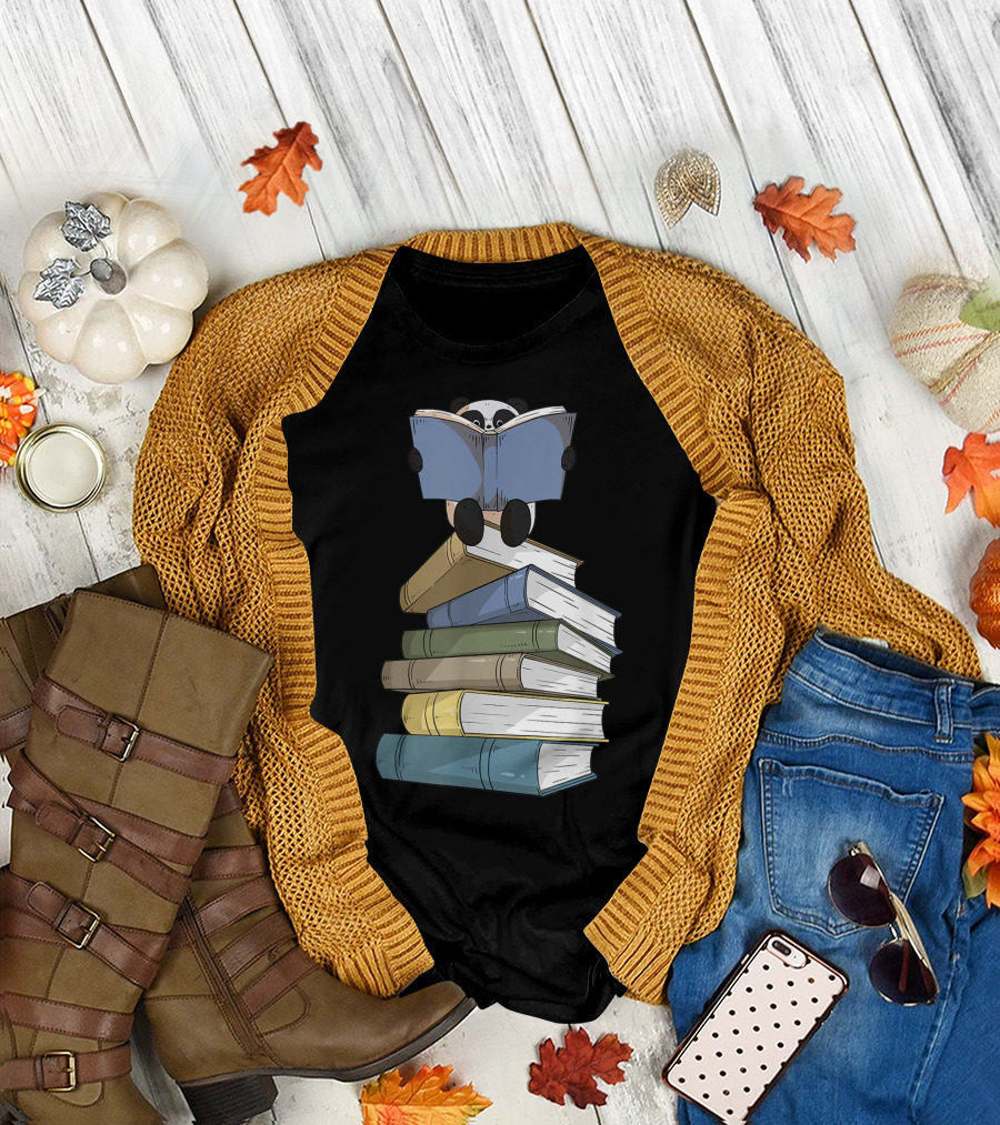 Panda Sitting on Book Stack Cute Reading Panda Bear Lover T-Shirt