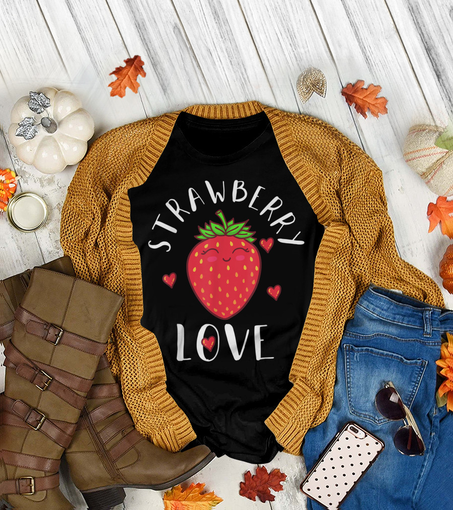 Strawberry Love Fruit Smiling Hearts Farmer Greengrocer T-Shirt