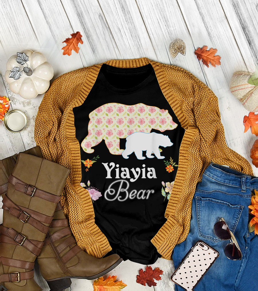 Yiayia Bear Floral Mommy Grandma Mother T-Shirt
