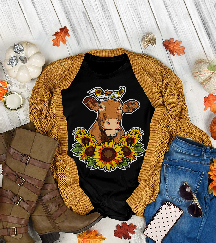 Cute Cow Sunflower Decor with Farm Animal and Floral Elements T-Shirt