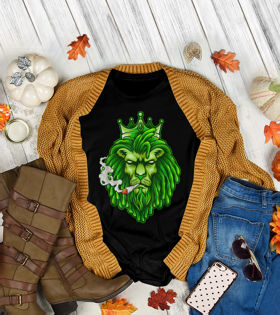Fun Smoking Lion Marijuana Cannabis Weed Hippie Rasta Rock King T-Shirt