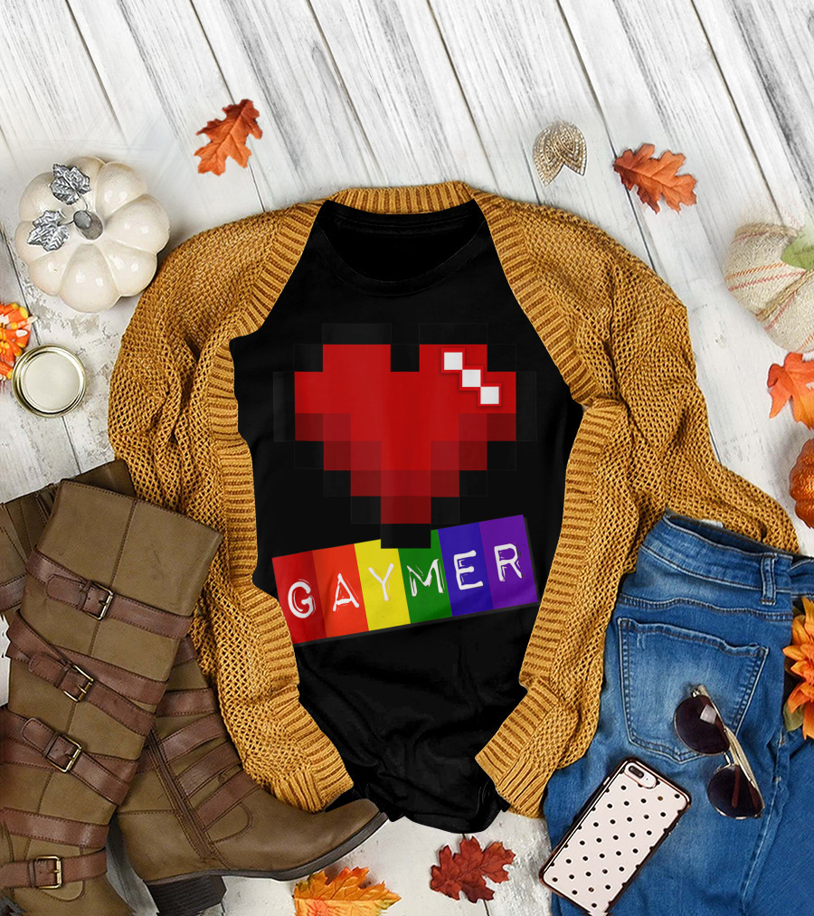 Gaymer Heart Love Pixels Rainbow T-Shirt