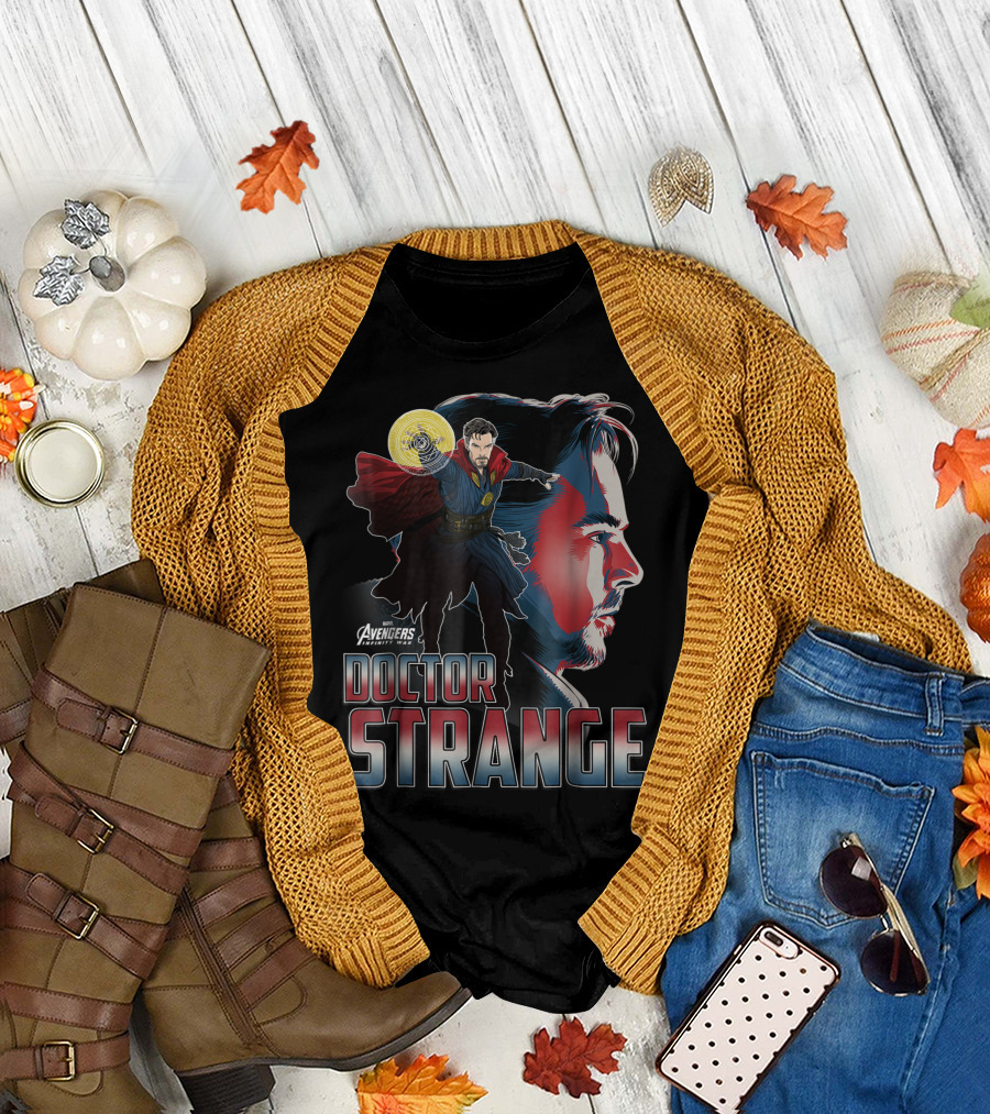 Avengers Infinity War Doctor Strange Profile Action Pose T-Shirt