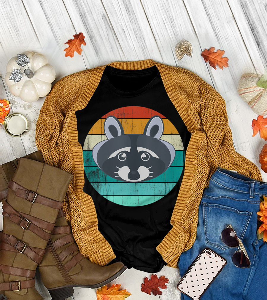 Vintage Comic Raccoon Animal Love T-Shirt