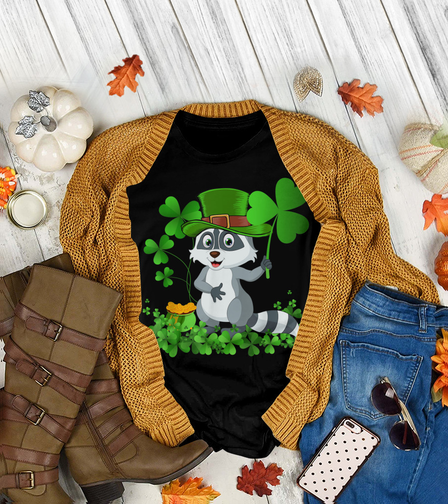 Raccoon Lover Irish Shamrock Cute Raccoon with Pot of Gold and Green Hat T-Shirt