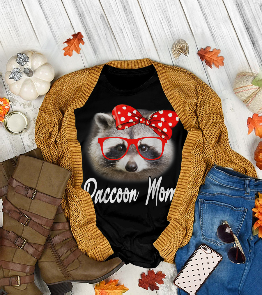Raccoon Mom Red Glasses Polka Dot Bow Mama Raccoon Lover T-Shirt