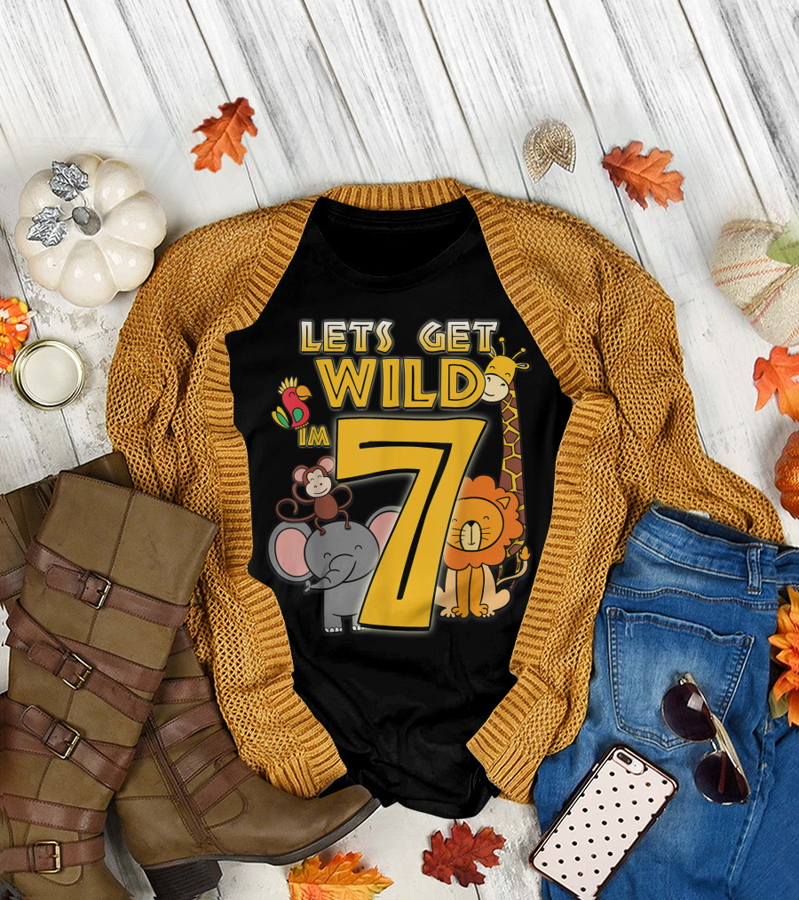 LET'S GET WILD I'M 7 Zoo Animals Safari Birthday Lion Elephant Giraffe Monkey Parrot T-Shirt