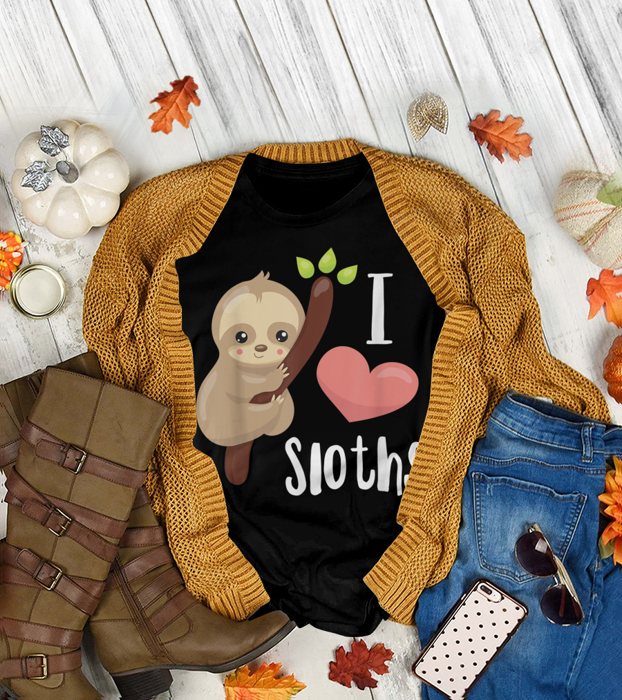 I Love Sloths Cute Sloth Hugging Branch with Heart N8 T-Shirt