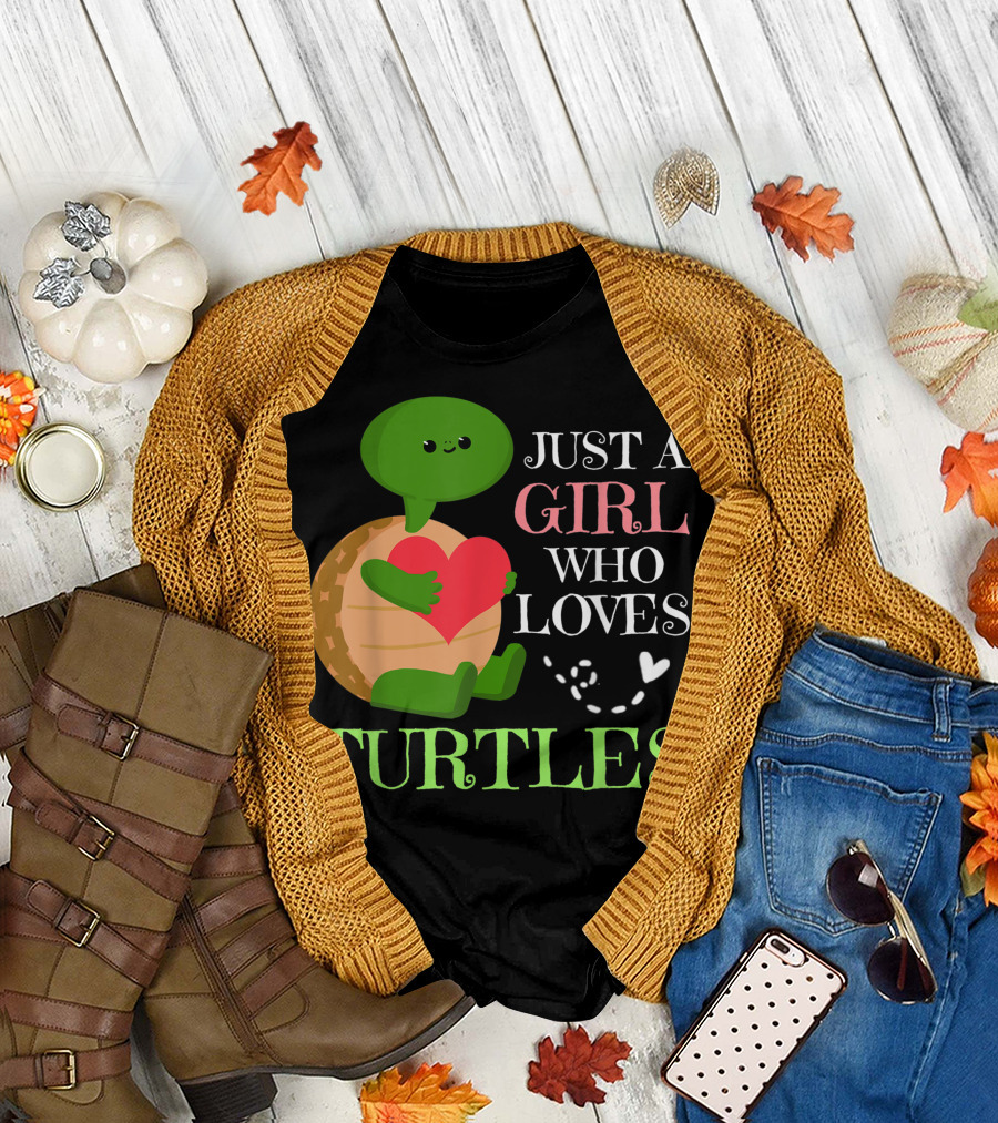 Just A Girl Who Loves Turtles Holding Heart T-Shirt