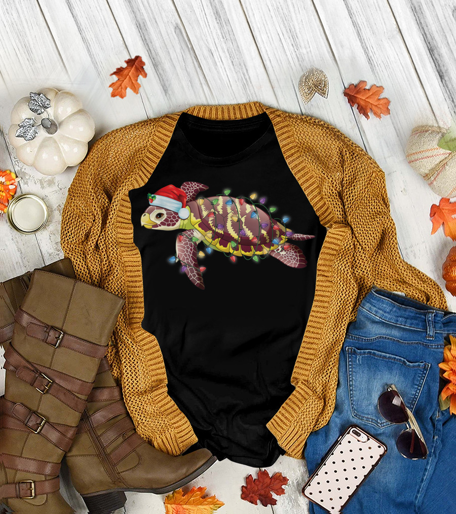 Sea Turtle in Santa Hat with Christmas Lights Decoration T-Shirt