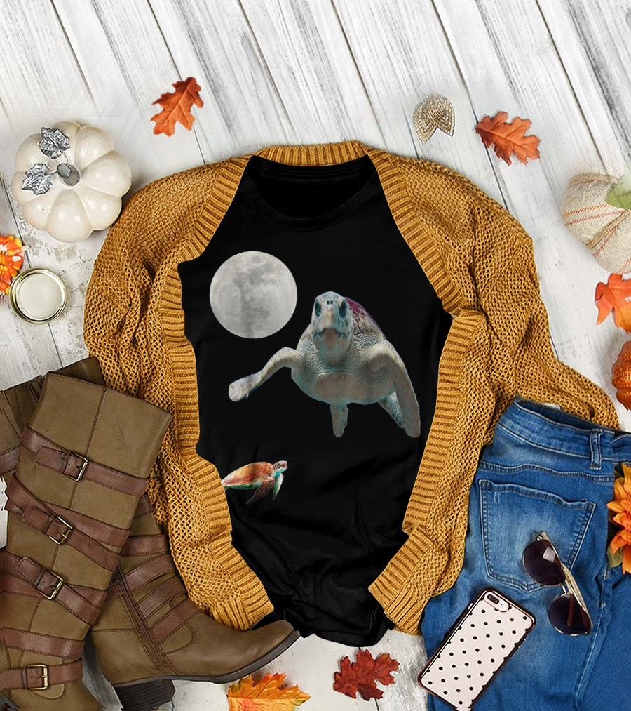 Sea Turtle Vintage 90s Moon-Themed Turtle T-Shirt
