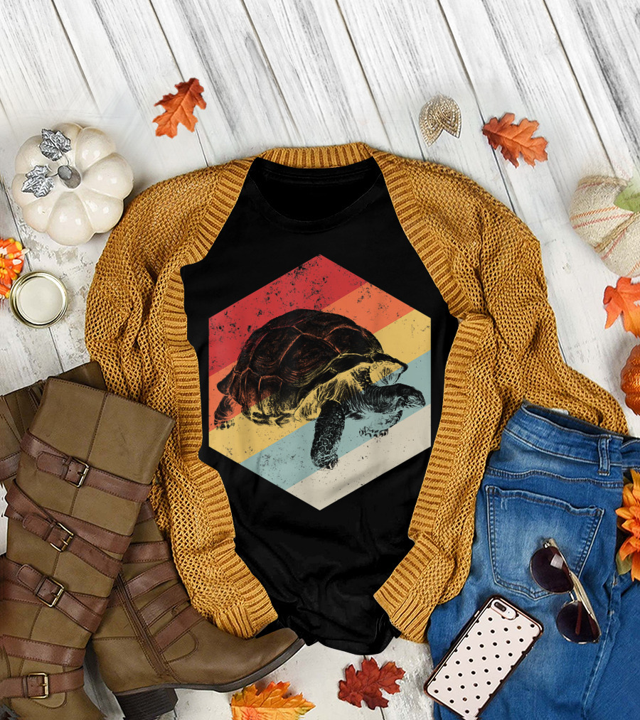 Sulcata Tortoise Reptile Lovers African Turtle Retro Vintage T-Shirt