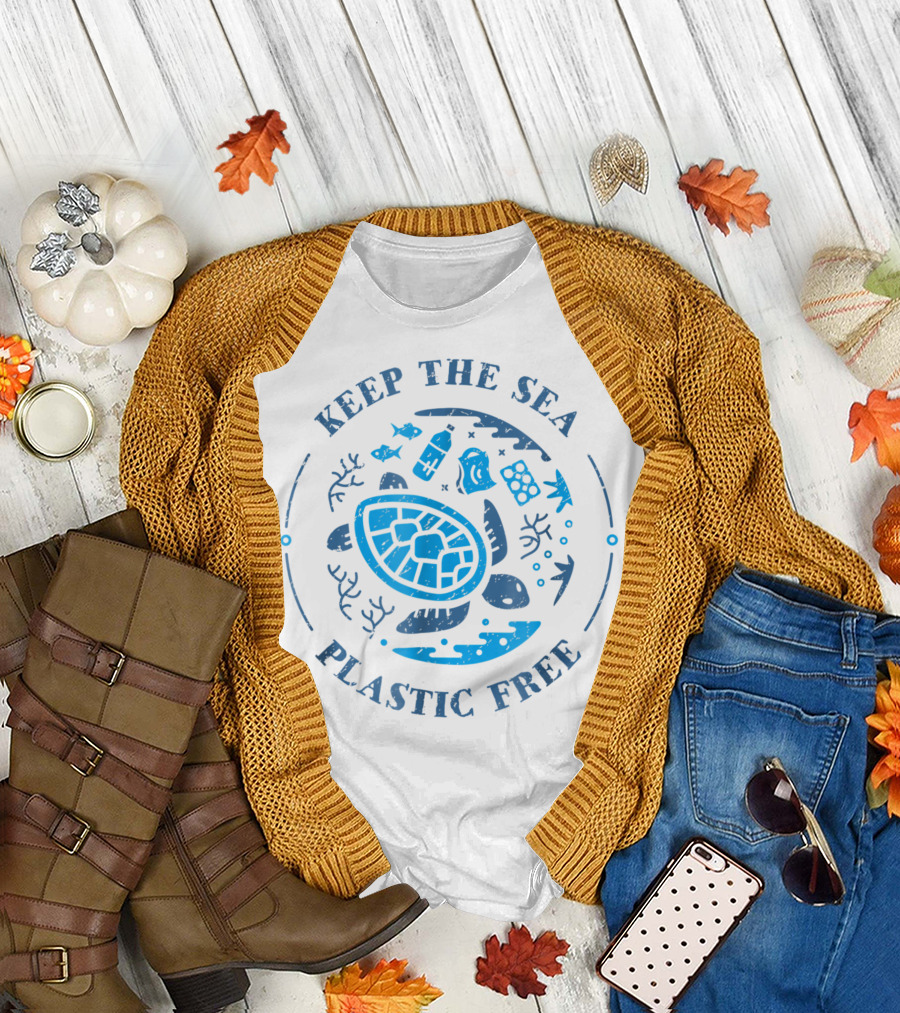 Keep The Sea Plastic Free Turtle Marine Scene with Fish and Debris T-Shirt