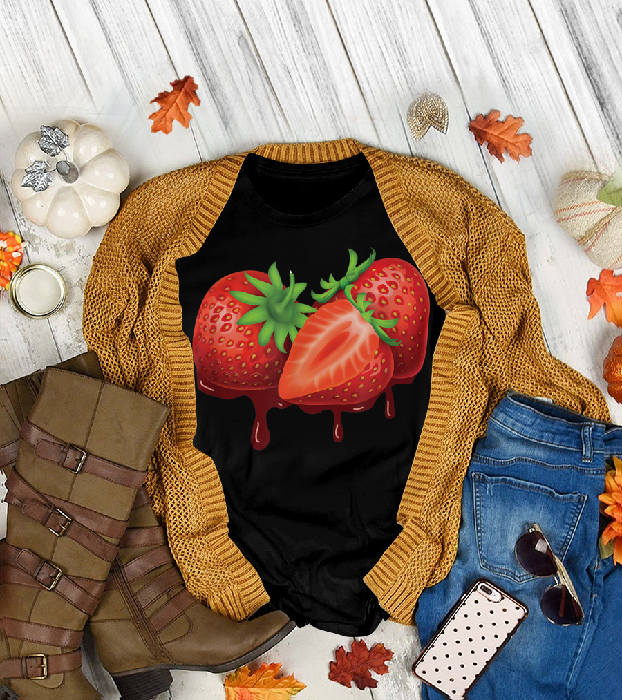 Berry Lover Beautiful Strawberries Fruit Lover No Dripping Juicy Red Berries T-Shirt
