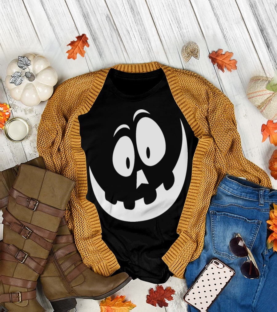 Smiling Pumpkin Face Halloween White Black Scary Fun T-Shirt
