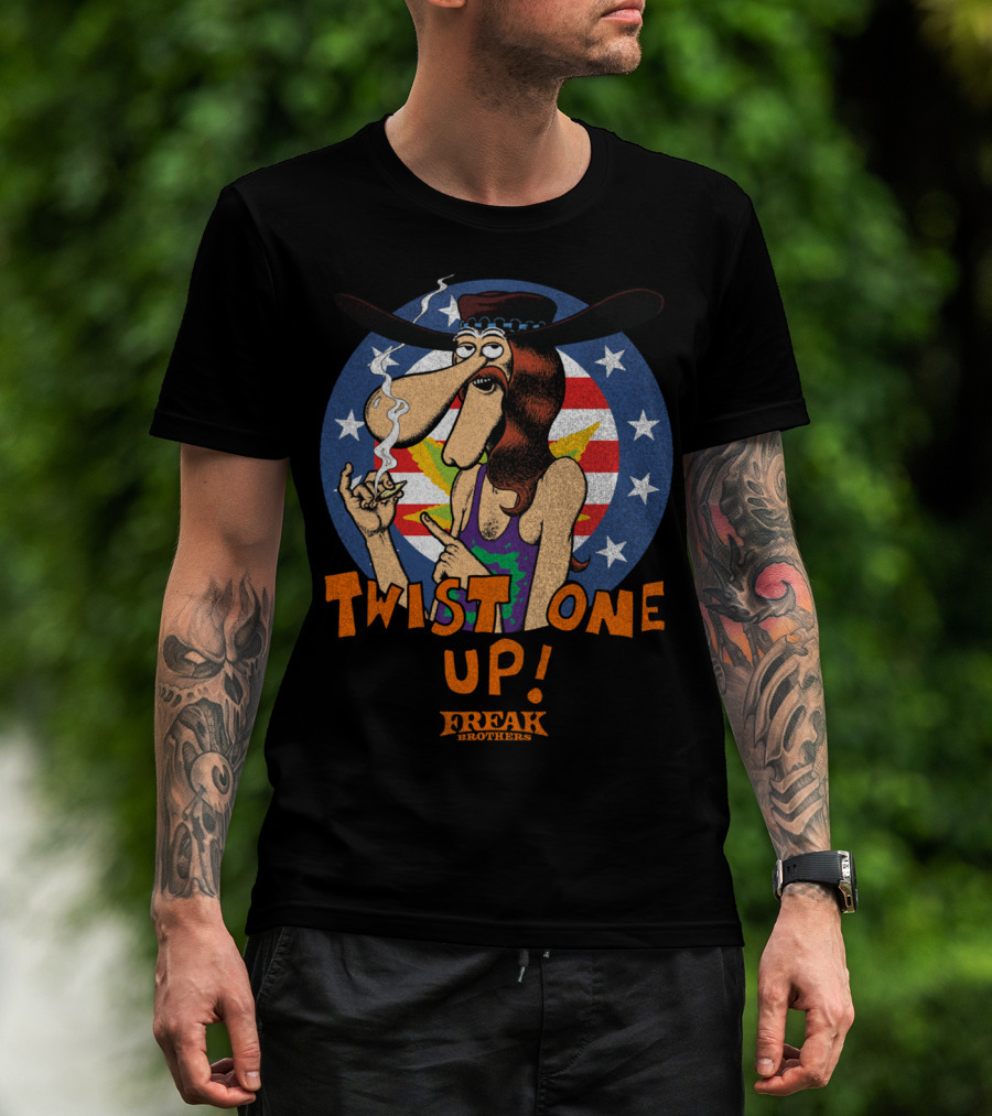 Freak Brothers Twist One Up Star-Spangled Smoking Character T-Shirt
