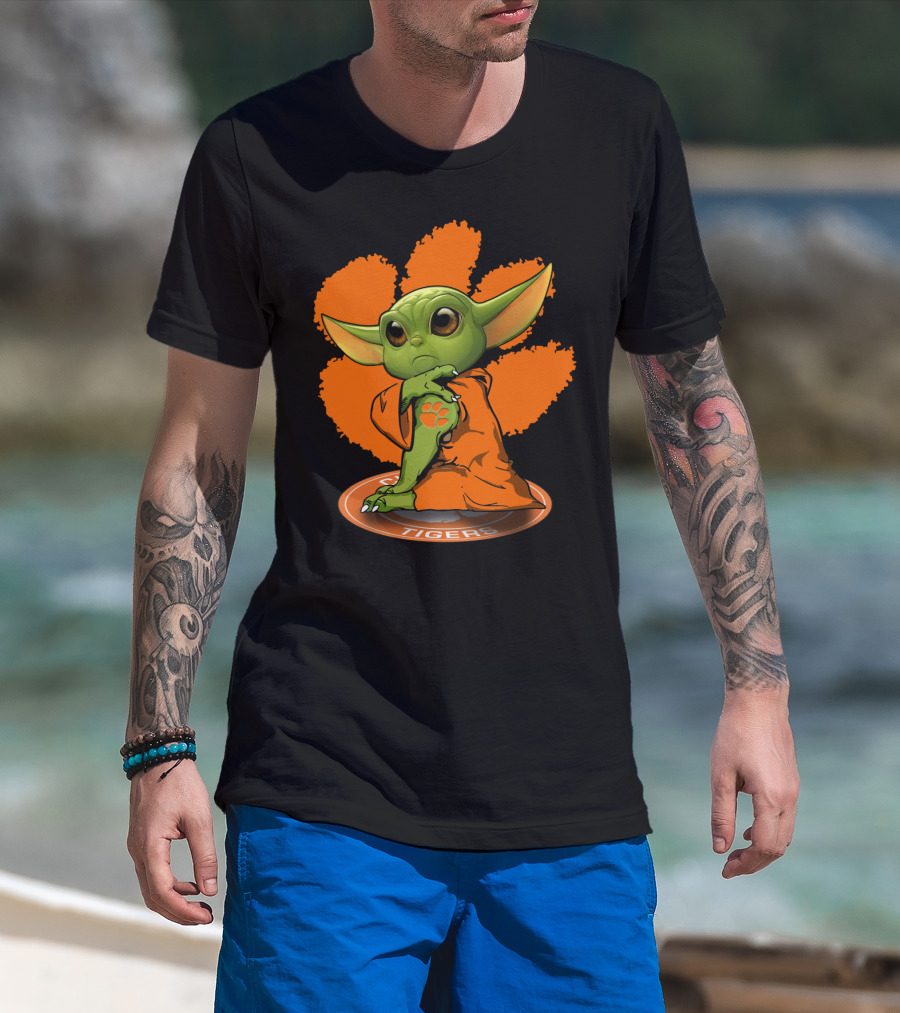 Clemson Tigers Baby Yoda Paw Prints T-Shirt