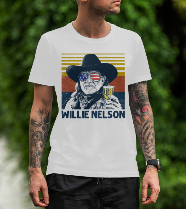 WILLIE NELSON USA FLAG SUNGLASSES BEER STRIPES T-Shirt