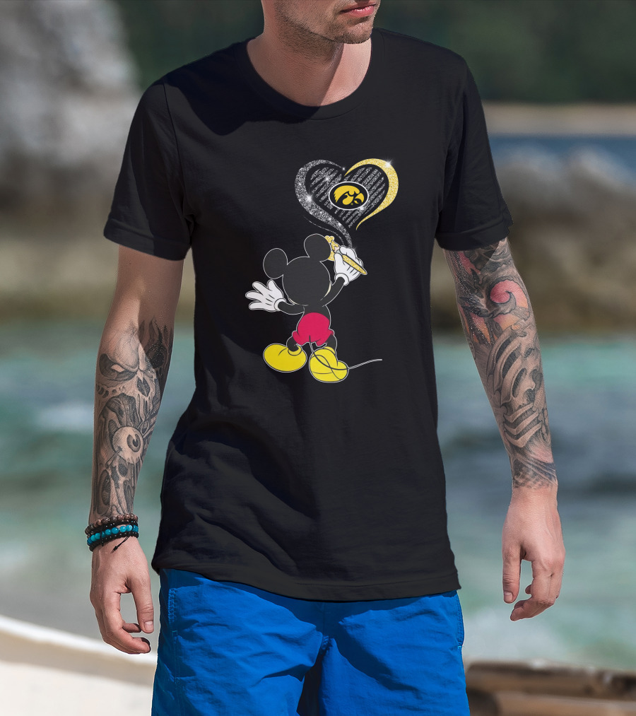 Mickey Painting Iowa Hawkeyes Heart T-Shirt