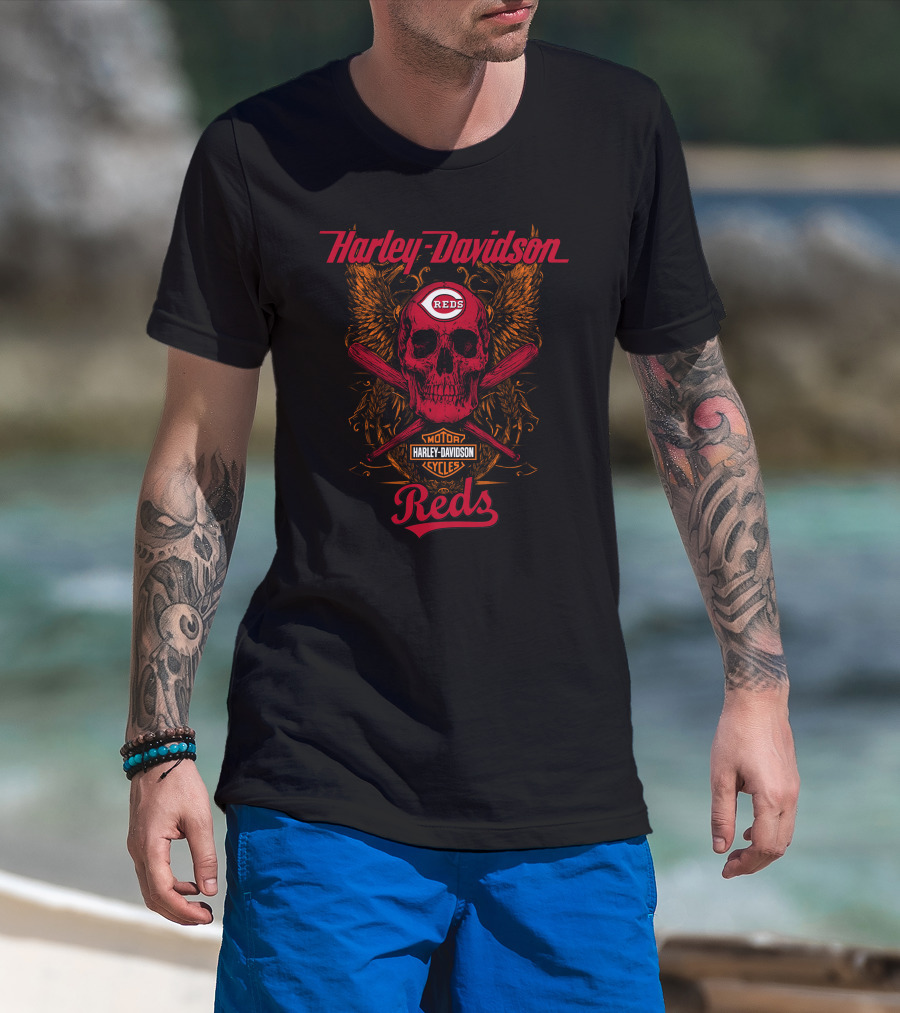 Harley Davidson Reds Skull Motor Cycles Logo With Bats T-Shirt