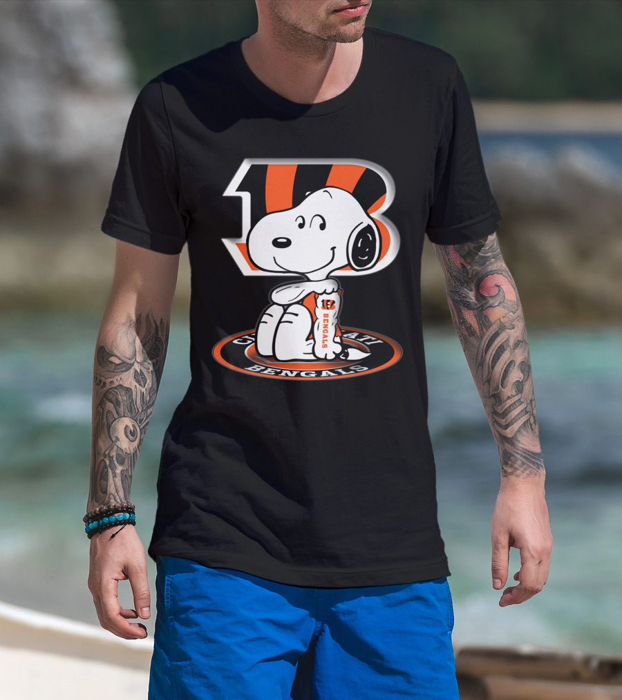 Bengals Snoopy Cincinnati Stripes B T-Shirt