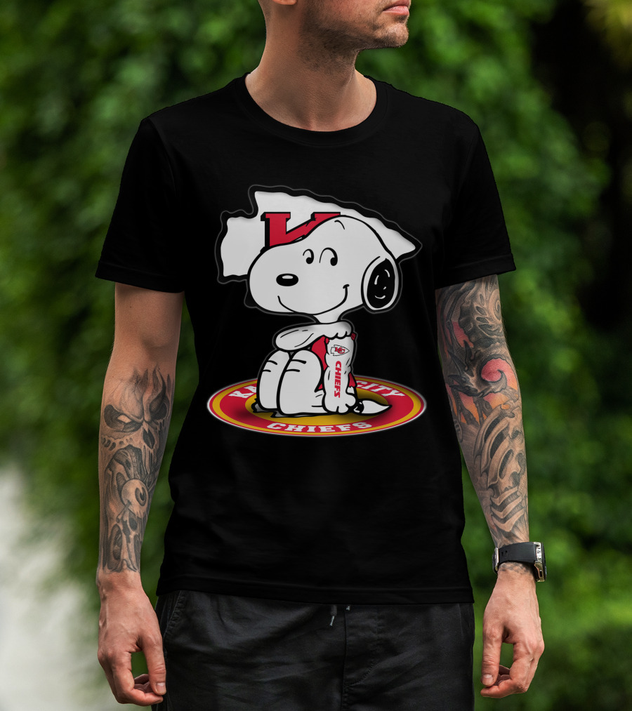 Kansas City Chiefs Snoopy Peanuts Nfl Fan Gear T-Shirt