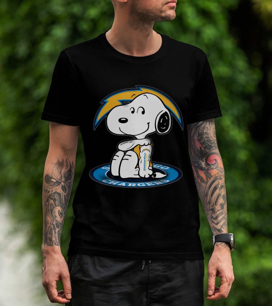 Snoopy Holding Los Angeles Chargers Helmet San Diego Chargers T-Shirt