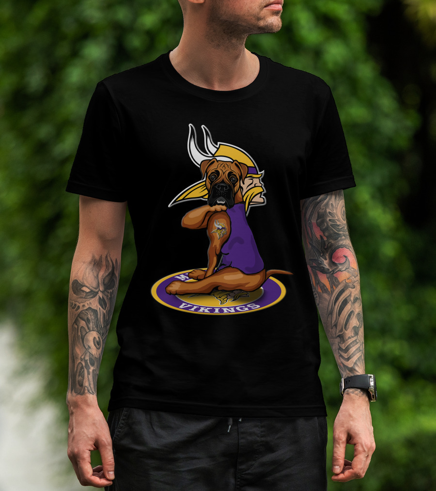 Minnesota Vikings Dog In Vikings Logo Pose With 18 On Helmet T-Shirt