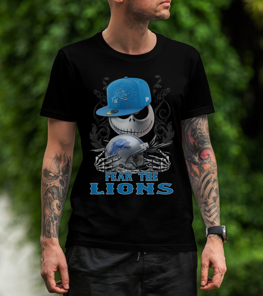 Fear The Lions Skull With Detroit Lions Cap And Helmet T-Shirt