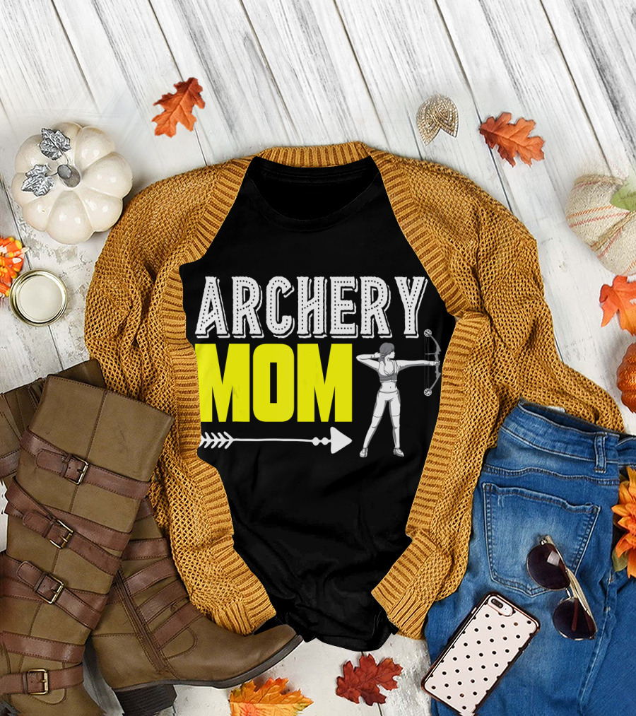 Archery Mom Archer Arrow Bow Target Woman T-Shirt