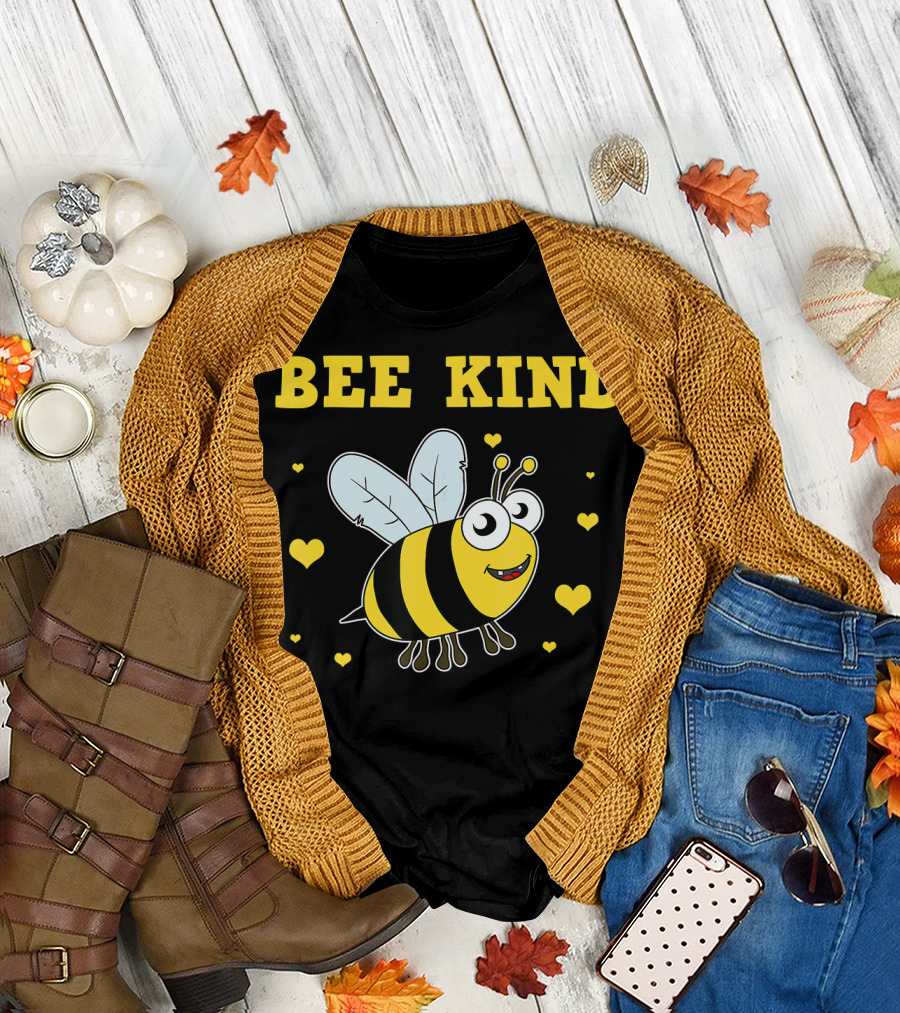 Bee Kind Cute Bumble Bee with Hearts and Kindness Message T-Shirt