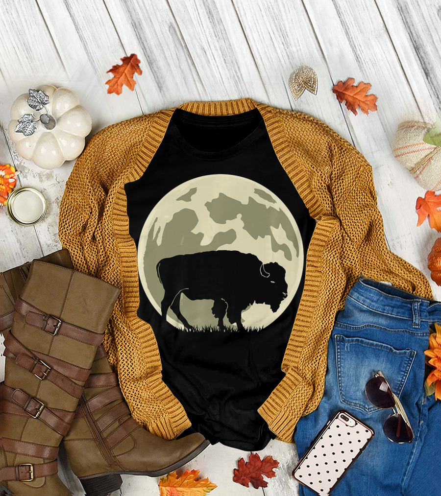 Bison Lover Full Moon Silhouette Scene T-Shirt