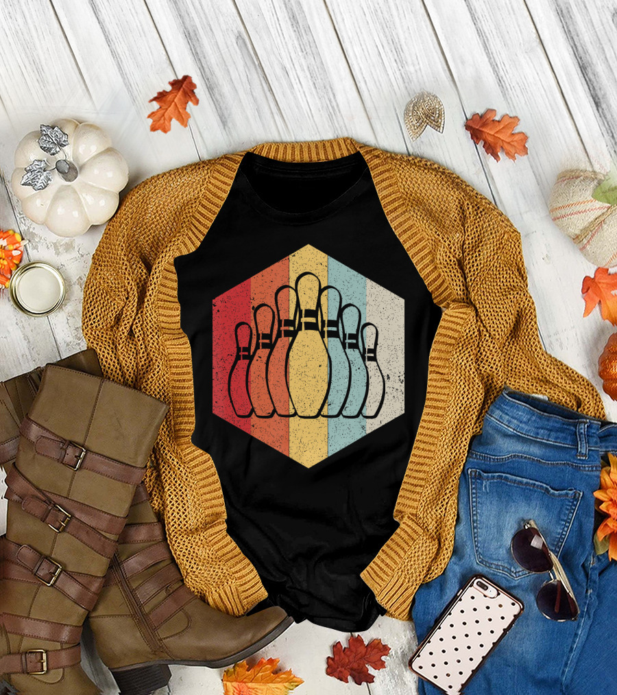 Bowling Bowler Vintage Retro Bowling Pins T-Shirt