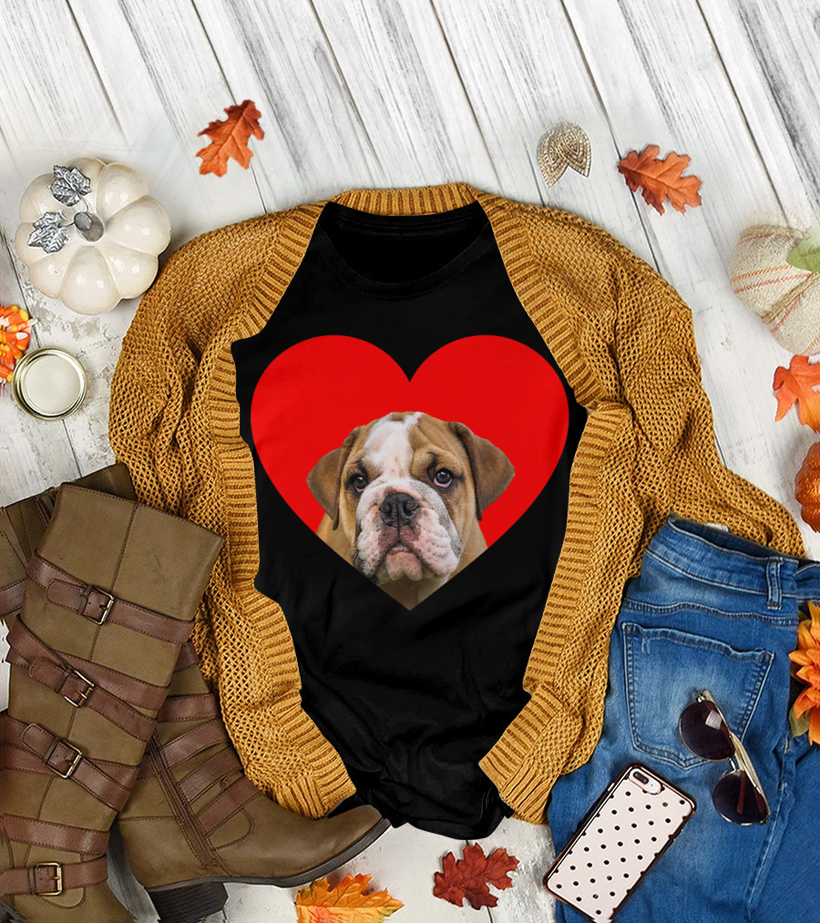 Bulldog Love in Red Heart Valentine's T-Shirt