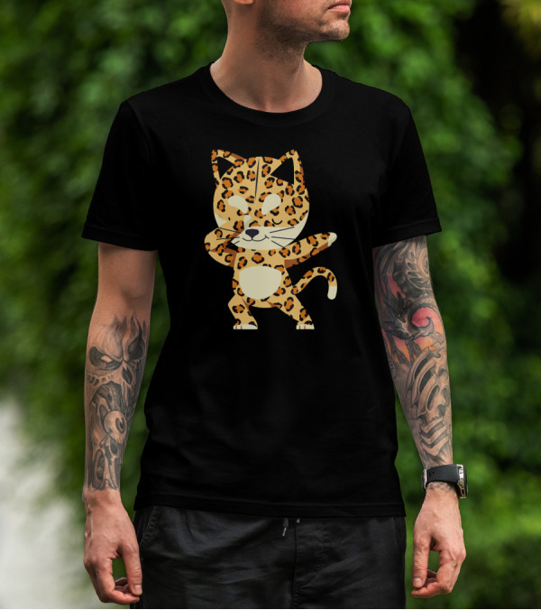 Dabbing Cheetah Big Cat Funny Dabbing Ani Leopard T-Shirt