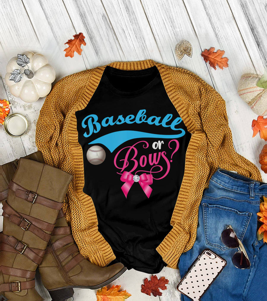 Baseball or Bows Gender Reveal Party T-Shirt