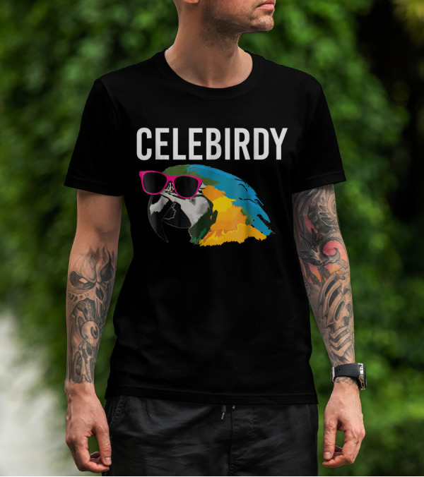 Celebirdy Funny Bird Lover Macaw Parrot Head With Sunglasses T-Shirt