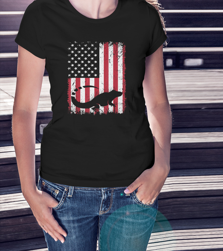American Flag Iguana Silhouette On Distressed Stars And Stripes Background T-Shirt